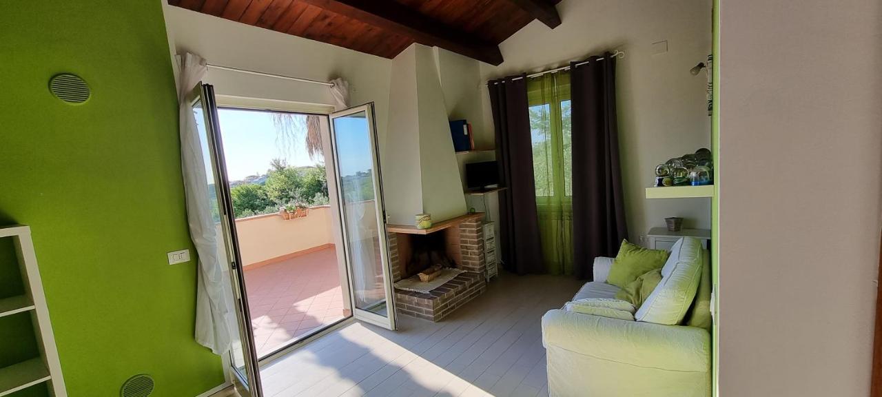 Casale Angela Apartment Torrevecchia Teatina Екстериор снимка