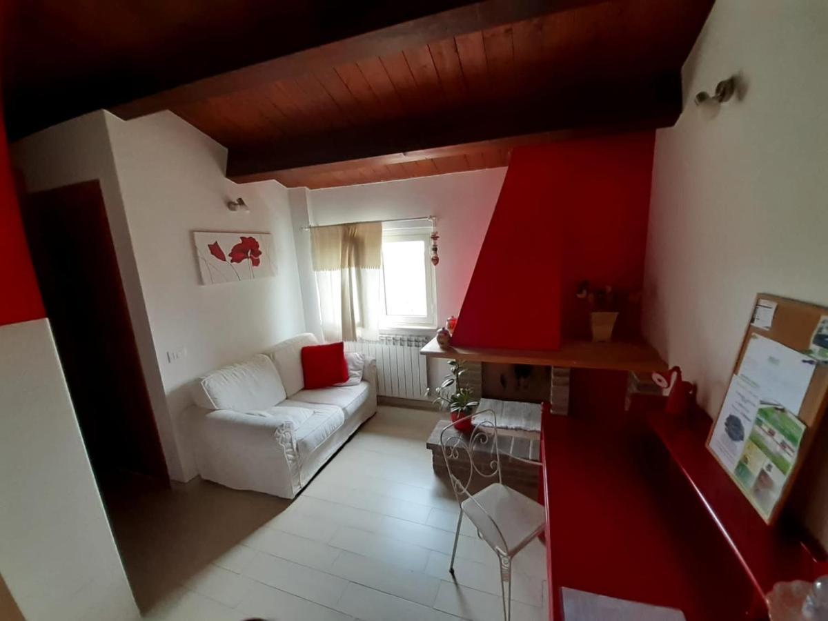 Casale Angela Apartment Torrevecchia Teatina Екстериор снимка