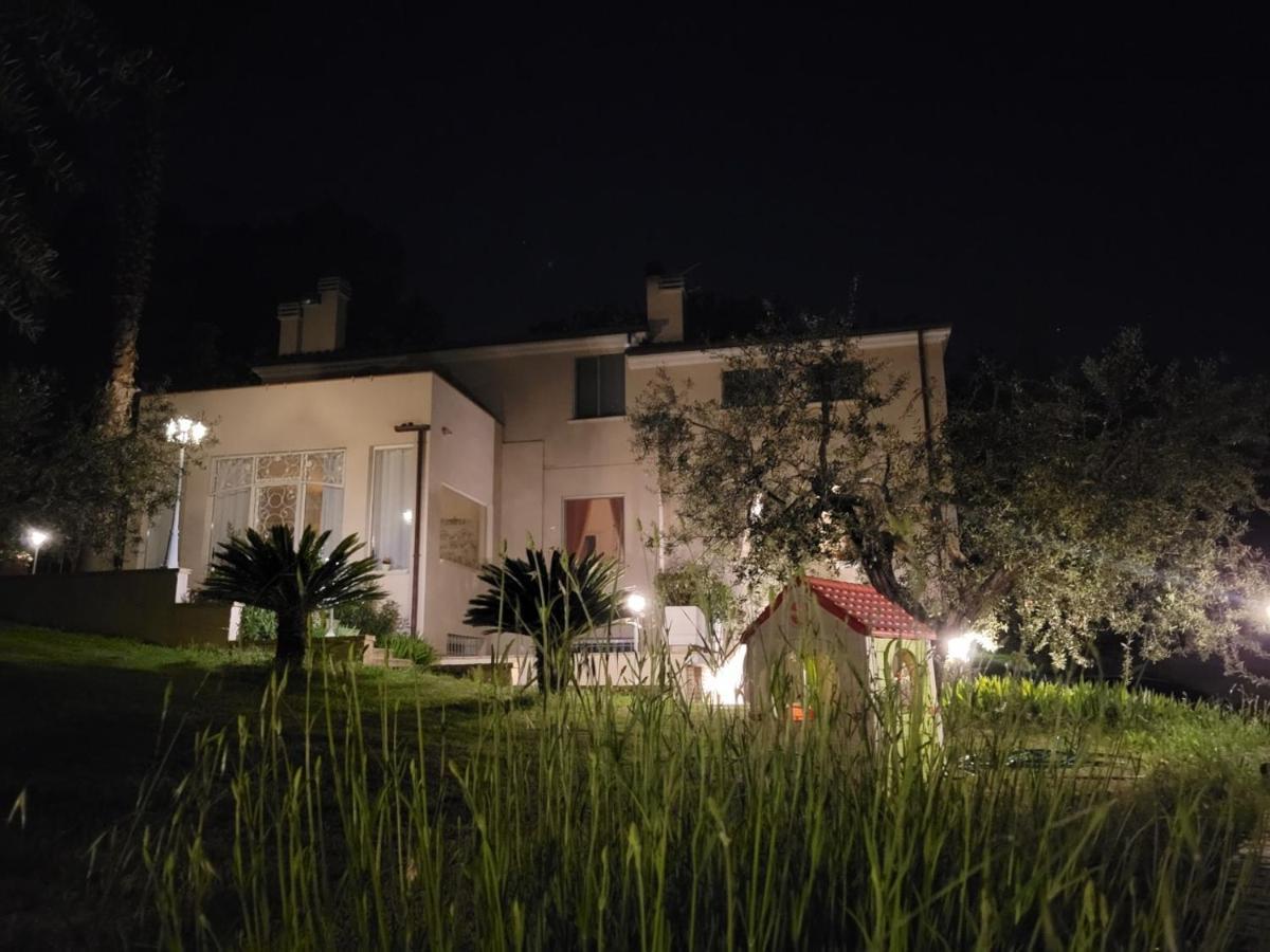Casale Angela Apartment Torrevecchia Teatina Екстериор снимка