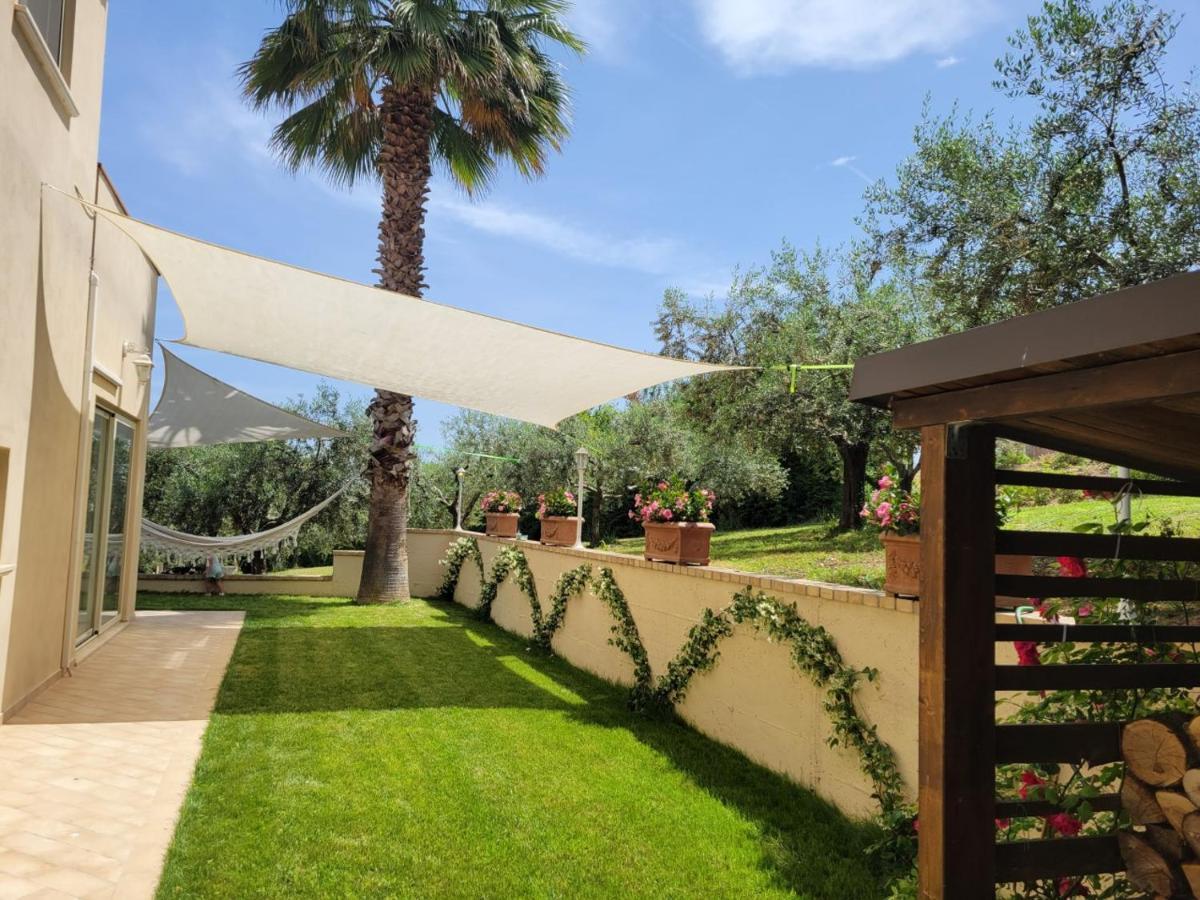 Casale Angela Apartment Torrevecchia Teatina Екстериор снимка